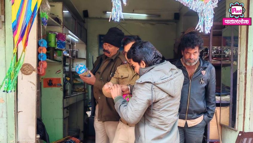 सीमांकन के बाद शासकीय भूमि का रास्ता अवरुद्ध बच्चे स्कूल नहीं जा पा रहेn 20260110 165554 00002713591933767356358